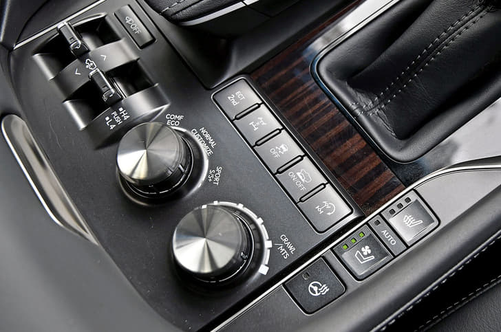 2017 Lexus LX450d image gallery