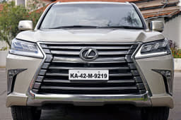 2017 Lexus LX450d image gallery