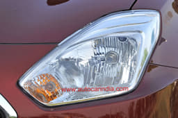 LED projector headlamps only available on the Z+ trim. Standard units for the rest of the line-up.