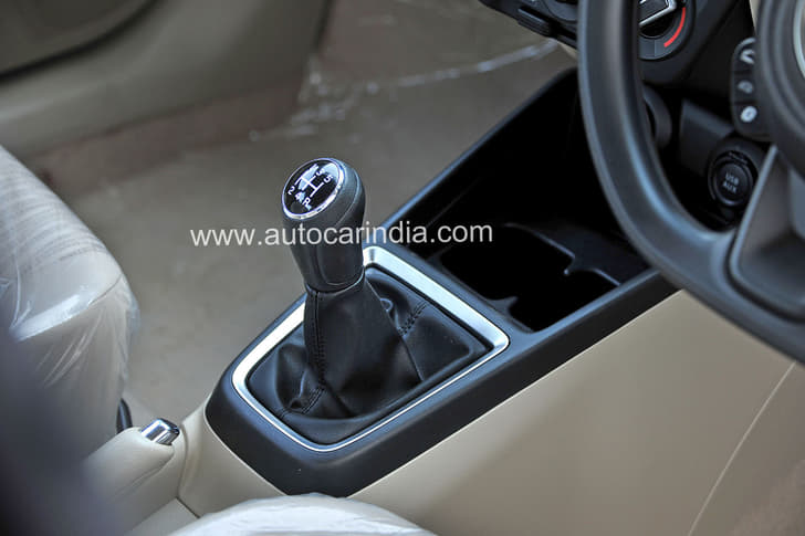 2017 Maruti Dzire image gallery