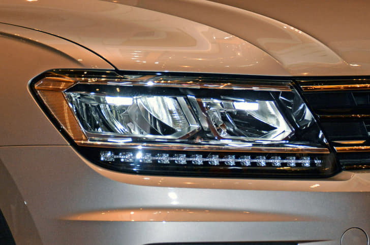 2017 Volkswagen Tiguan image gallery