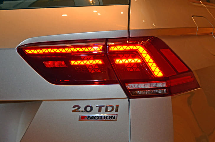 2017 Volkswagen Tiguan image gallery