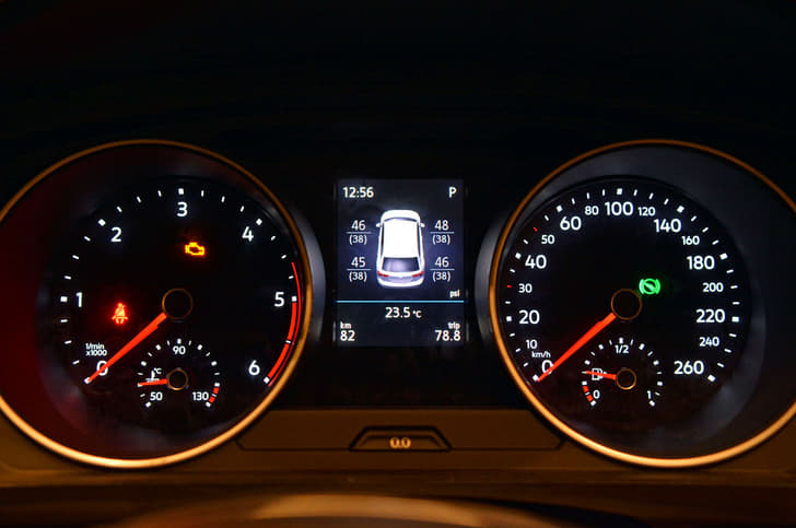 2017 Volkswagen Tiguan image gallery