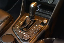 2017 Volkswagen Tiguan image gallery