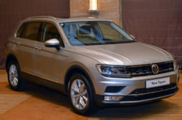 2017 Volkswagen Tiguan image gallery