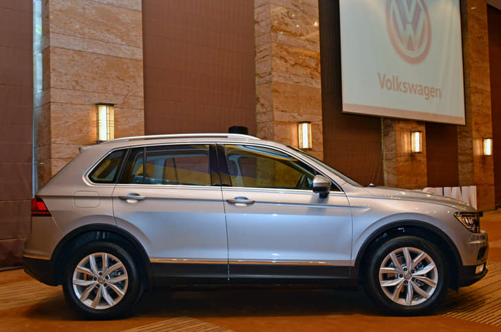 2017 Volkswagen Tiguan image gallery