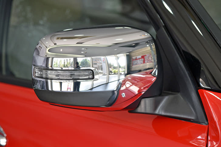 2017 Mitsubishi Pajero Sport Select Plus image gallery