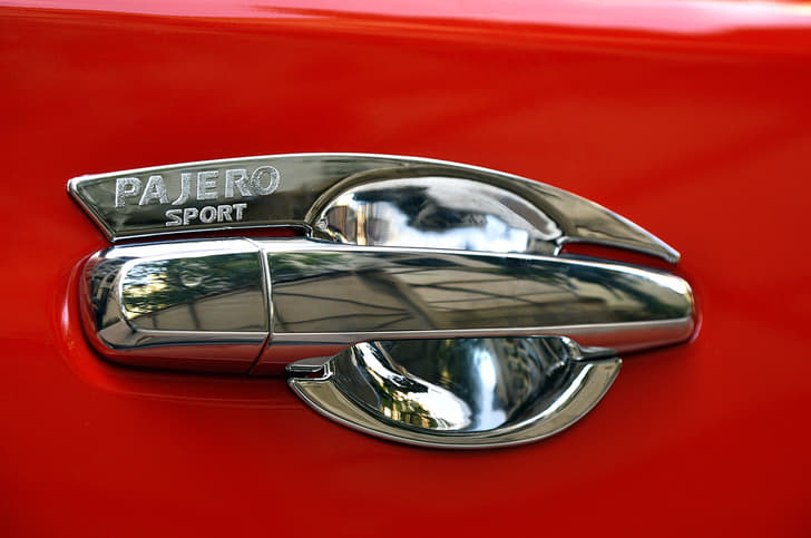 2017 Mitsubishi Pajero Sport Select Plus image gallery