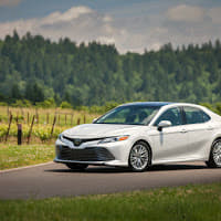 2017 Toyota Camry image gallery