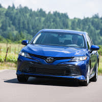 2017 Toyota Camry image gallery