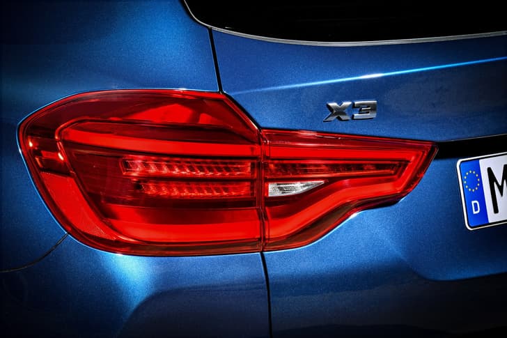 2018 BMW X3 image gallery