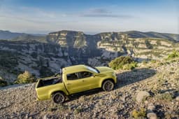 2018 Mercedes X-Class pickup image gallery