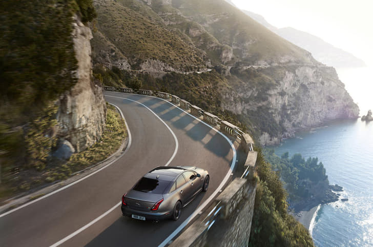 2018 Jaguar XJR575 image gallery