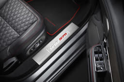 2018 Jaguar XJR575 image gallery