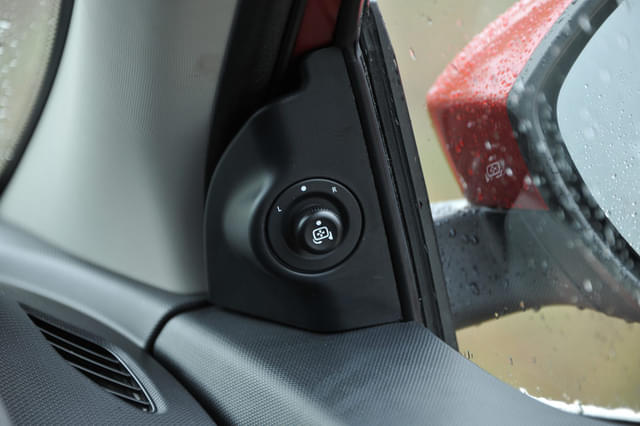 Electrically Adjustable Orvm Image - 10836