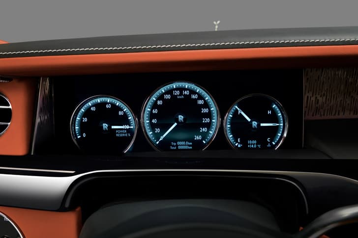 2018 Rolls-Royce Phantom image gallery