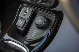 2017 Jeep Compass image gallery