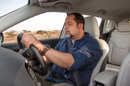 2017 Jeep Compass image gallery