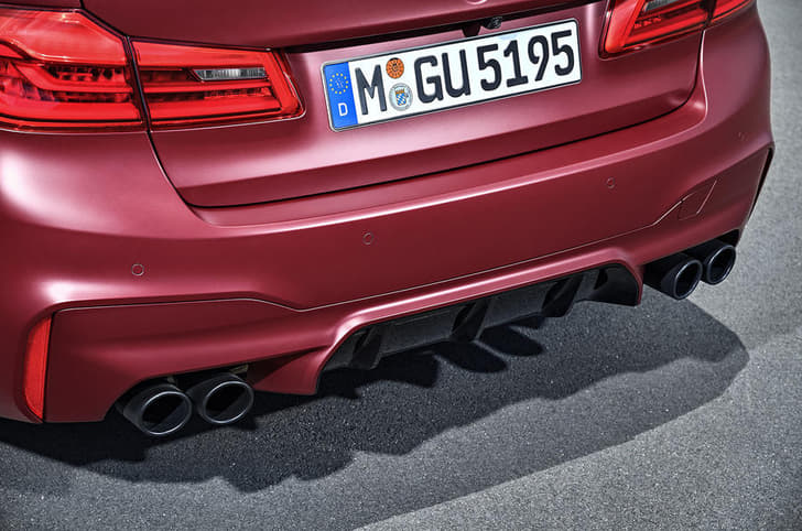 New 2018 BMW M5 image gallery