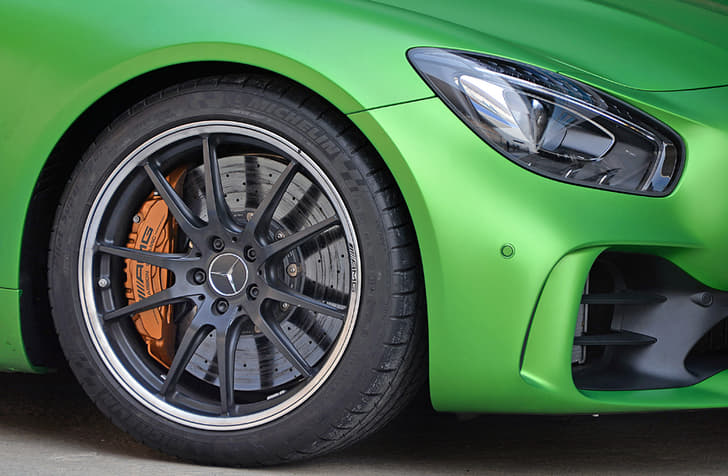 2017 Mercedes-AMG GT R image gallery