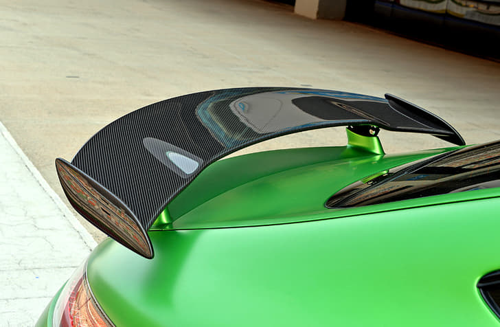 2017 Mercedes-AMG GT R image gallery