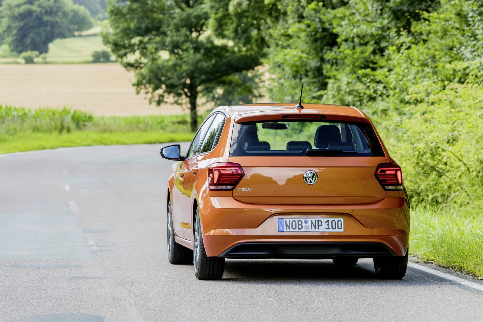 2018 Volkswagen Polo image gallery - Image 2