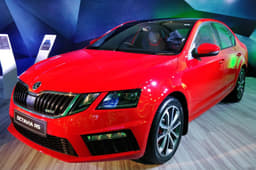 2017 Skoda Octavia RS image gallery
