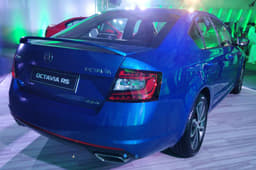 2017 Skoda Octavia RS image gallery