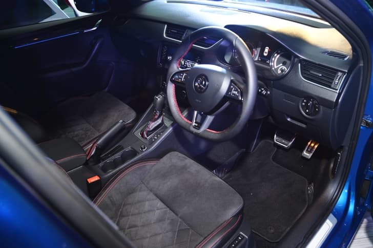 2017 Skoda Octavia RS image gallery