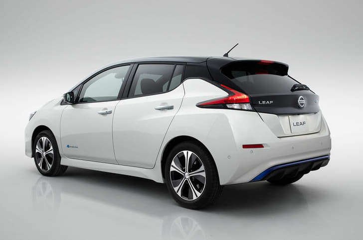 2018 Nissan Leaf image gallery