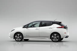 2018 Nissan Leaf image gallery