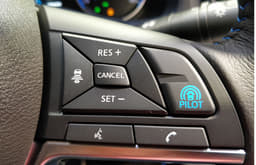 2018 Nissan Leaf image gallery