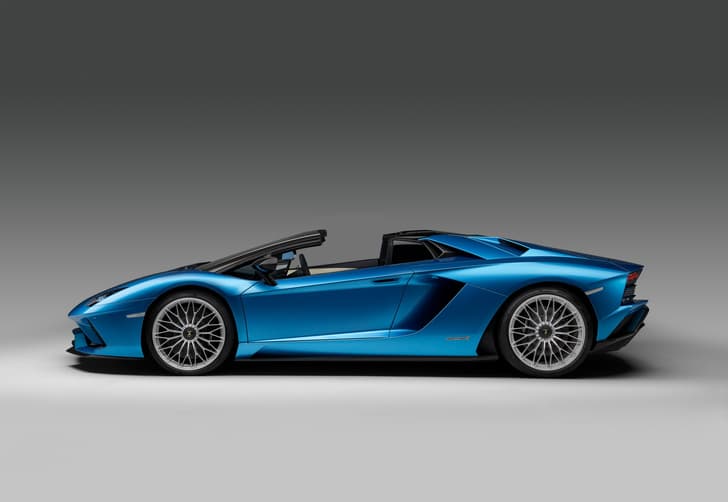 2018 Lamborghini Aventador S Roadster image gallery