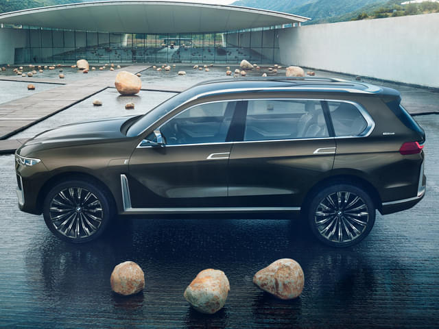 Alloy Wheels Image - 8190