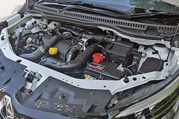 2017 Renault Captur image gallery