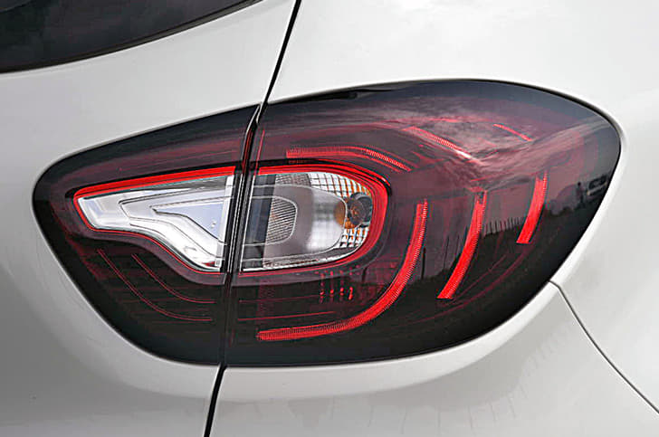 2017 Renault Captur image gallery