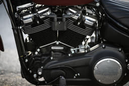 2018 Harley-Davidson Street Bob image gallery