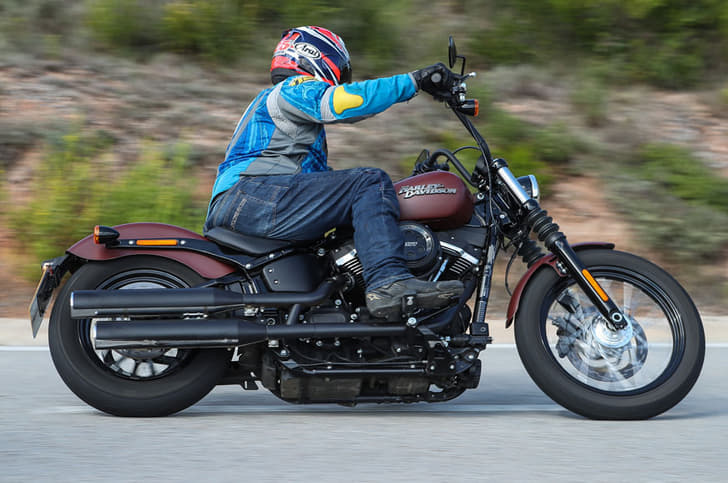 2018 Harley-Davidson Street Bob image gallery