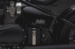 2018 Triumph Bonneville Bobber Black image gallery