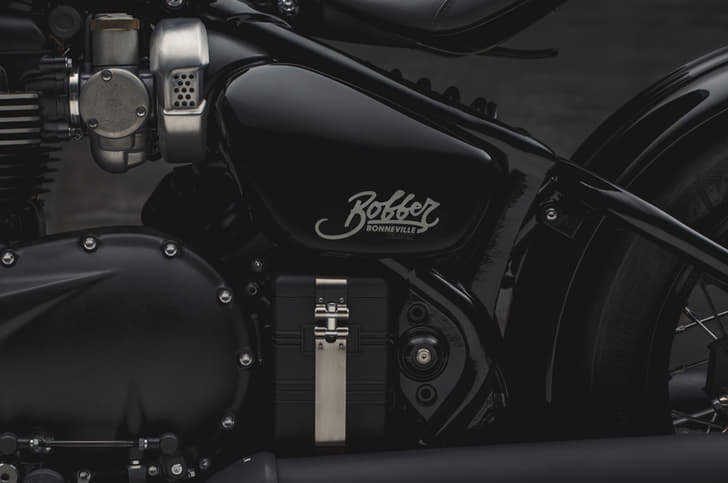 2018 Triumph Bonneville Bobber Black image gallery