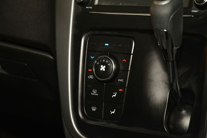 2018 Mahindra KUV100 NXT facelift image gallery