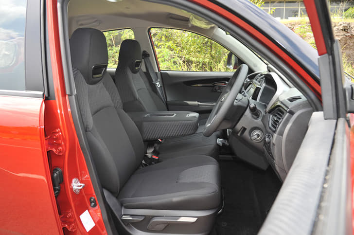 2018 Mahindra KUV100 NXT facelift image gallery