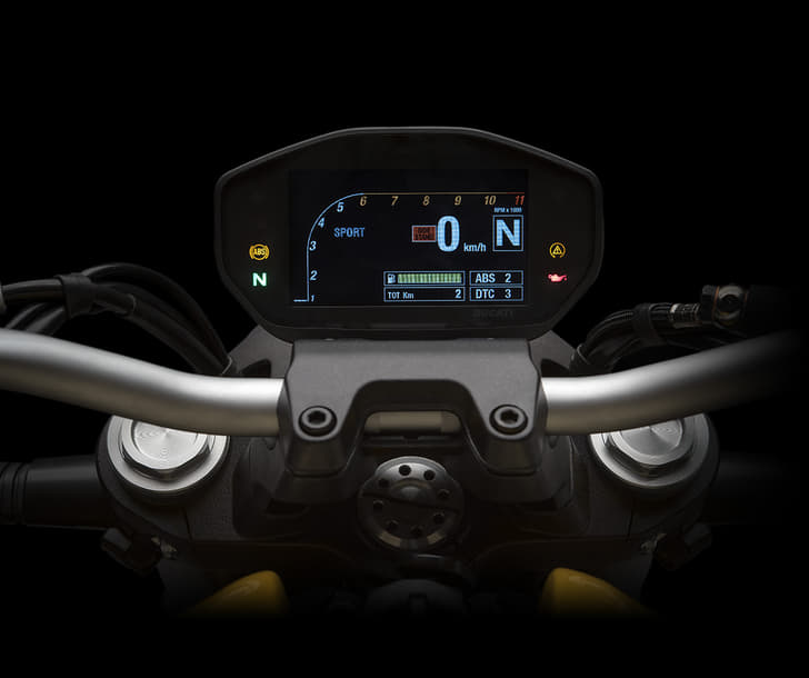 4.3 inch TFT instrument cluster on the Ducati Monster 821.