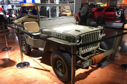 WILLYS JEEP MB - The machine that the whole Jeep range grew out of: a Willys-Overland MB from 1944.