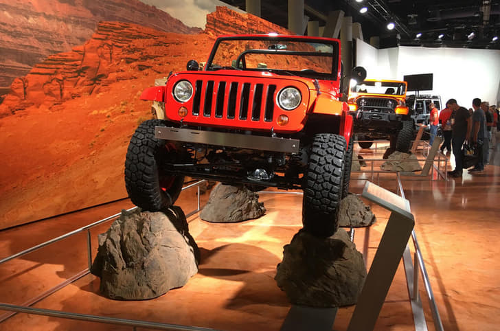 JEEP SHORTCUT - This concept is based on the Wrangler; it comes with a 3.6-litre V6 engine.
