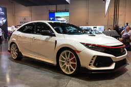 HONDA CIVIC TYPE R RED CARBON KIT - Honda used SEMA to launch a new Red Carbon Kit styling pack for the Civic Type R. 