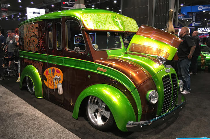 DIVCO MODEL 13 - Founded in 1926 and closing in 1986, DIVCO – the Detroit Vehicle Company – made a range of delivery trucks, including this 1954 Model 13.