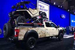 FORD SUPER DUTY F-350 LARIAT - This F-350 was modified by Hellwig Suspension Products and is powered by a 6.8-litre V8 diesel motor. 