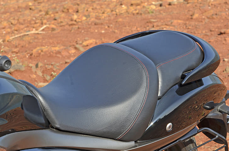 2017 Suzuki Intruder 150 image gallery 