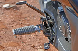 2017 Suzuki Intruder 150 image gallery 